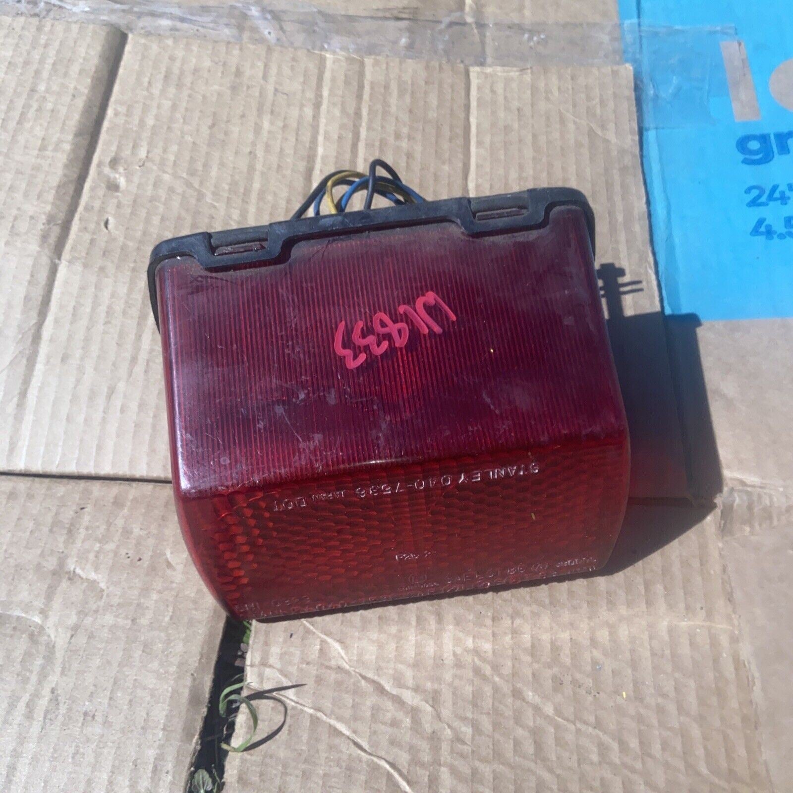 1992 YAMAHA FZR600 REAR TAIL TAILLIGHT BACK BRAKE LIGHT