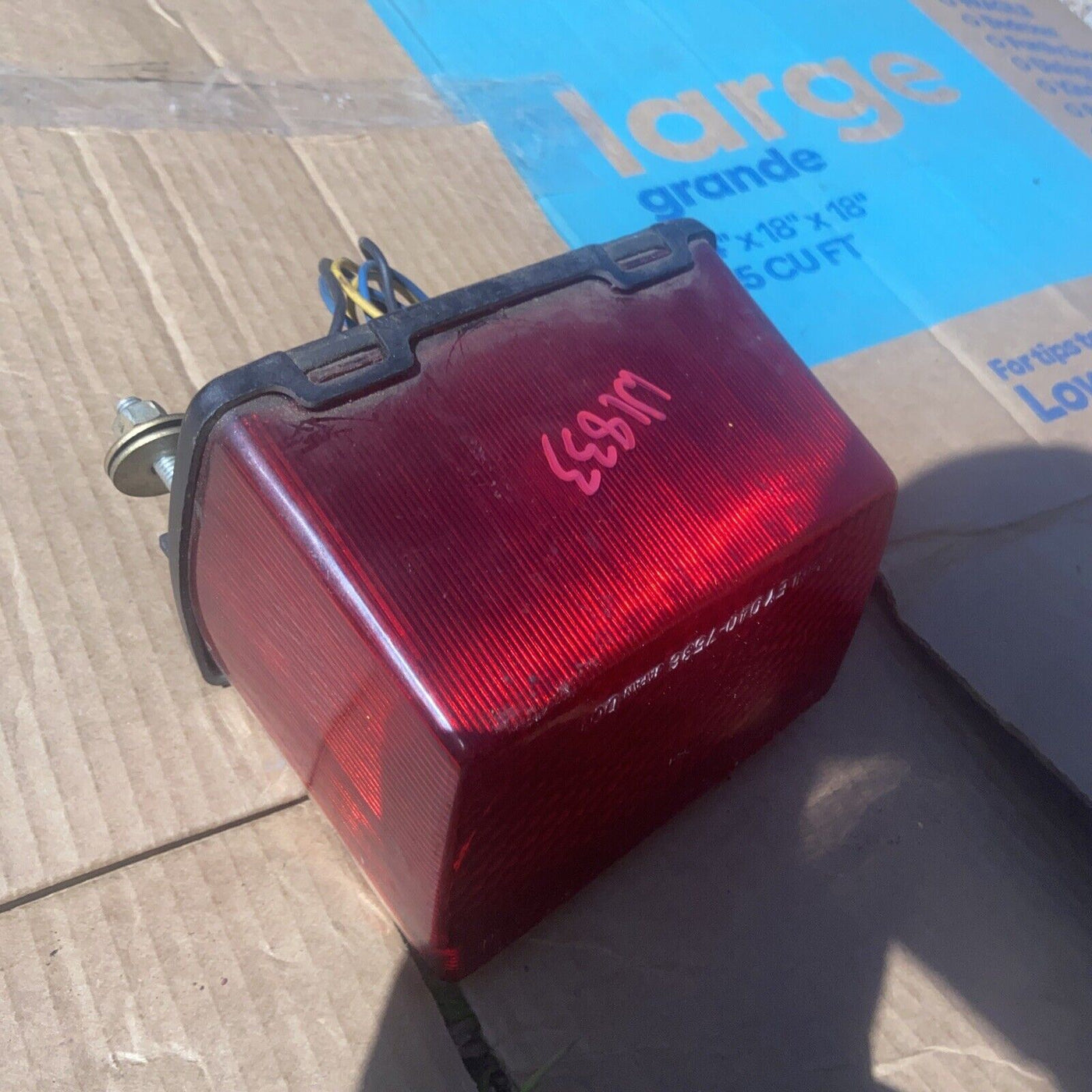 1992 YAMAHA FZR600 REAR TAIL TAILLIGHT BACK BRAKE LIGHT