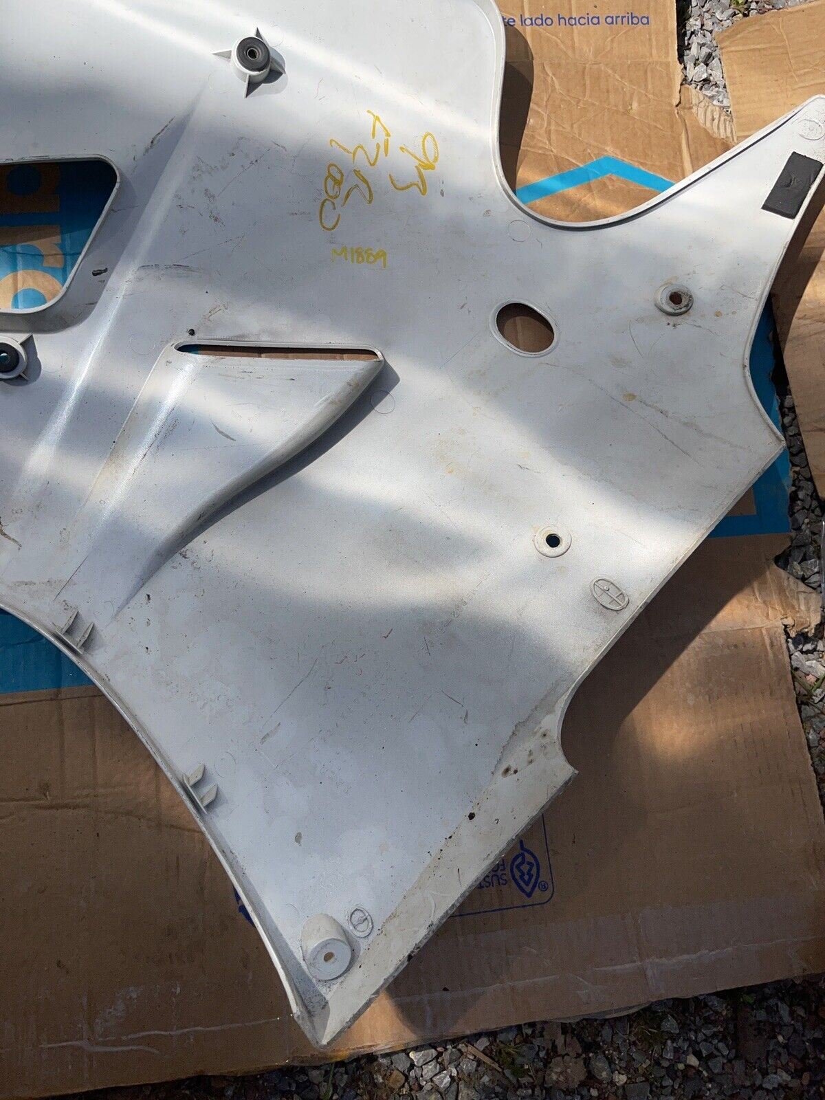 Genuine Yamaha 1991-1995 FZR1000 Right Mid Panel Fairing Cowl Cowling