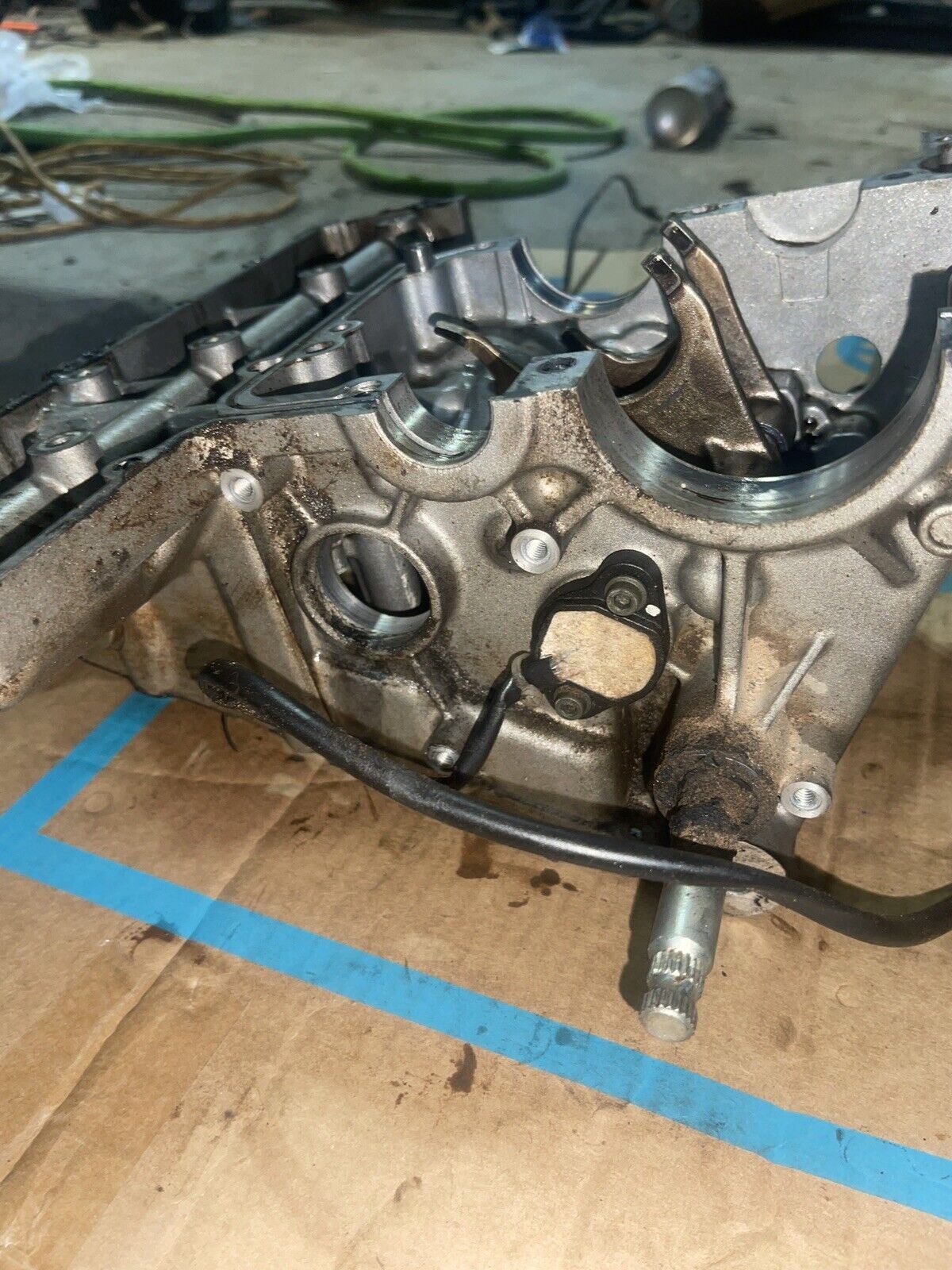 04 05 SUZUKI GSXR 600 GSXR600 ENGINE MOTOR BLOCK CASE UPPER LOWER CRANKCASE
