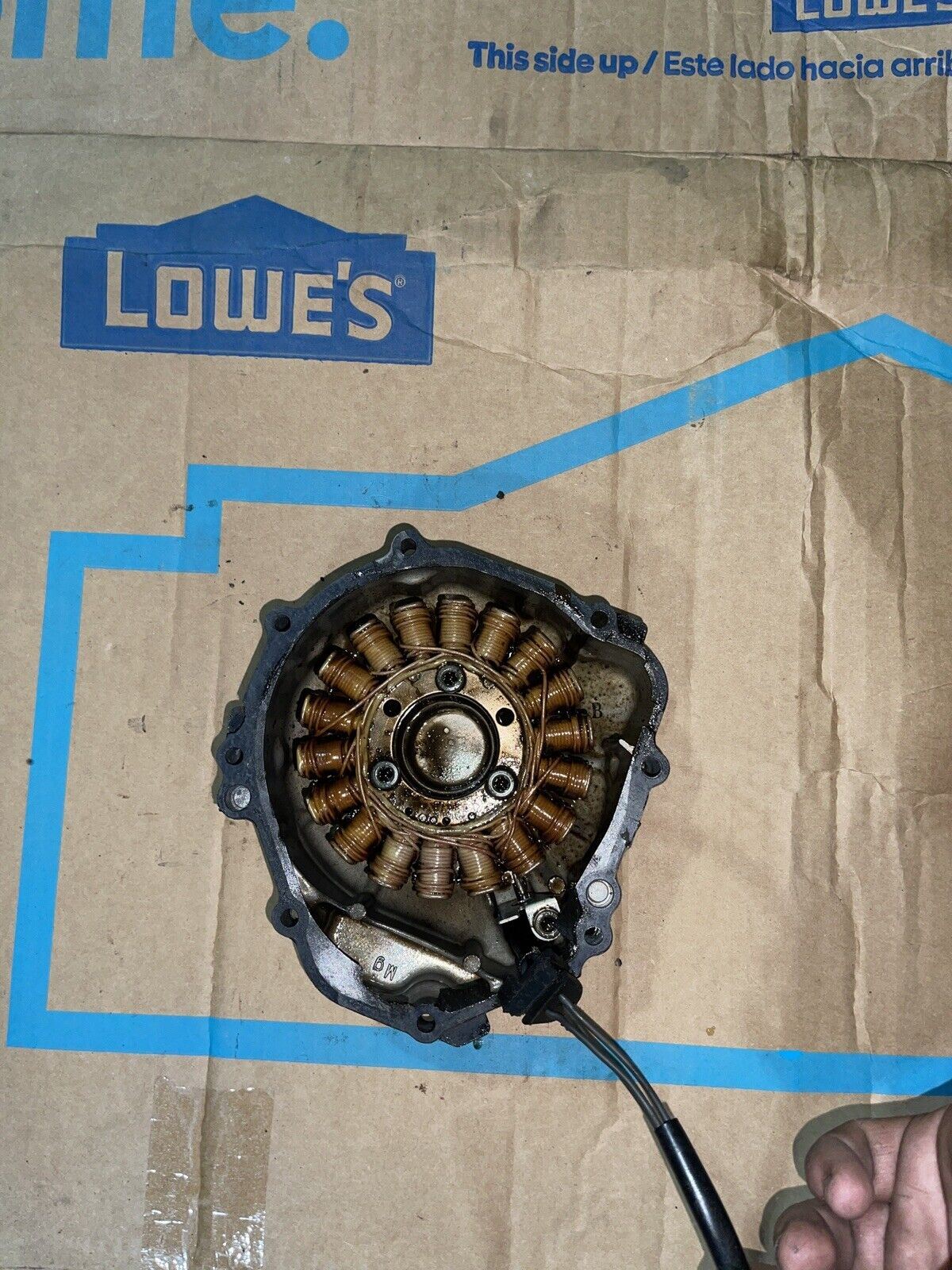 04 GSXR600 SUZUKI OEM STATOR/STATOR COVER