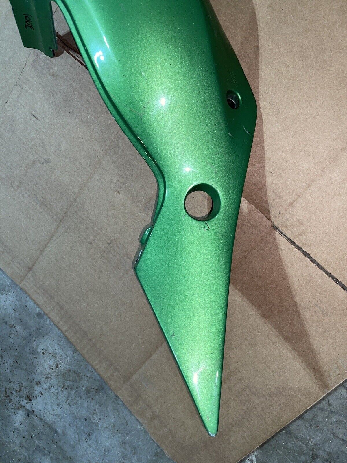 91-92 kawasaki Ninja ZX-7 OEM left rear tail cowl fairing