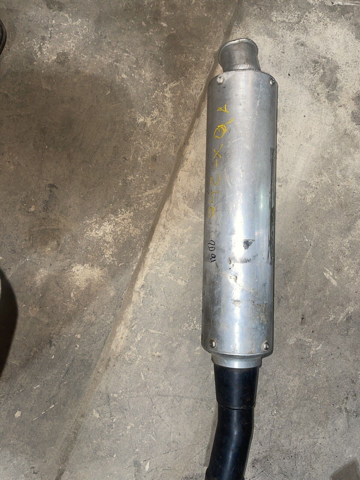 84 kawasaki zx9 A exhaust muffler