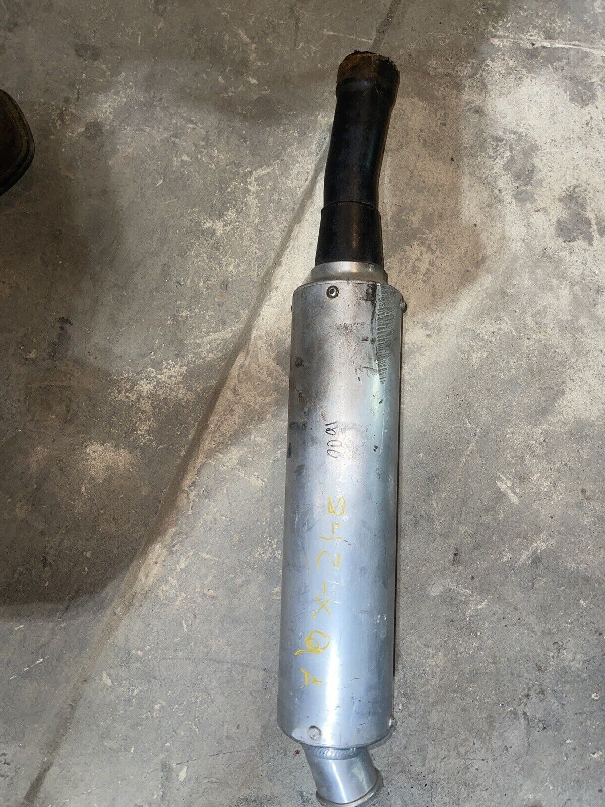 84 kawasaki zx9 A exhaust muffler