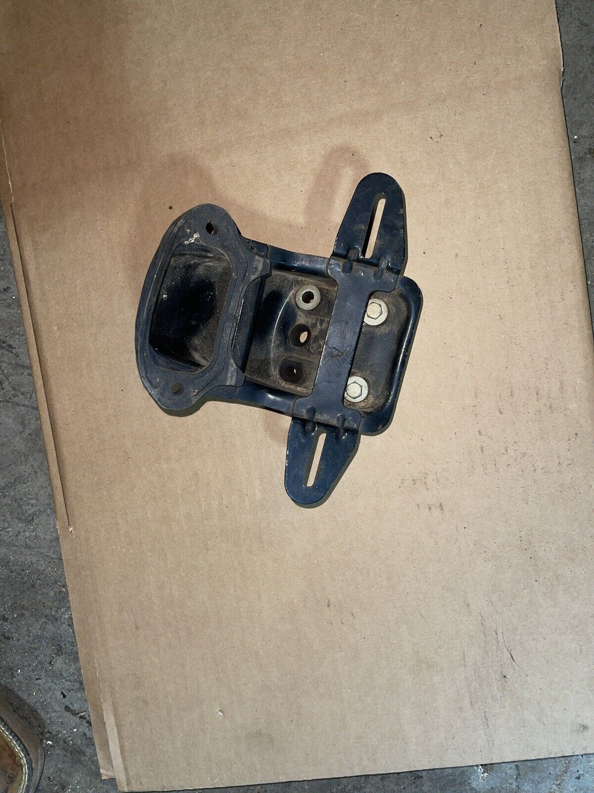 78 YAMAHA XS400 OEM TAILLIGHT MOUNT BRACKET