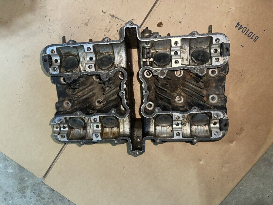 81 KAWASAKI GPZ KZ550 CYLINDER VALVE HEAD