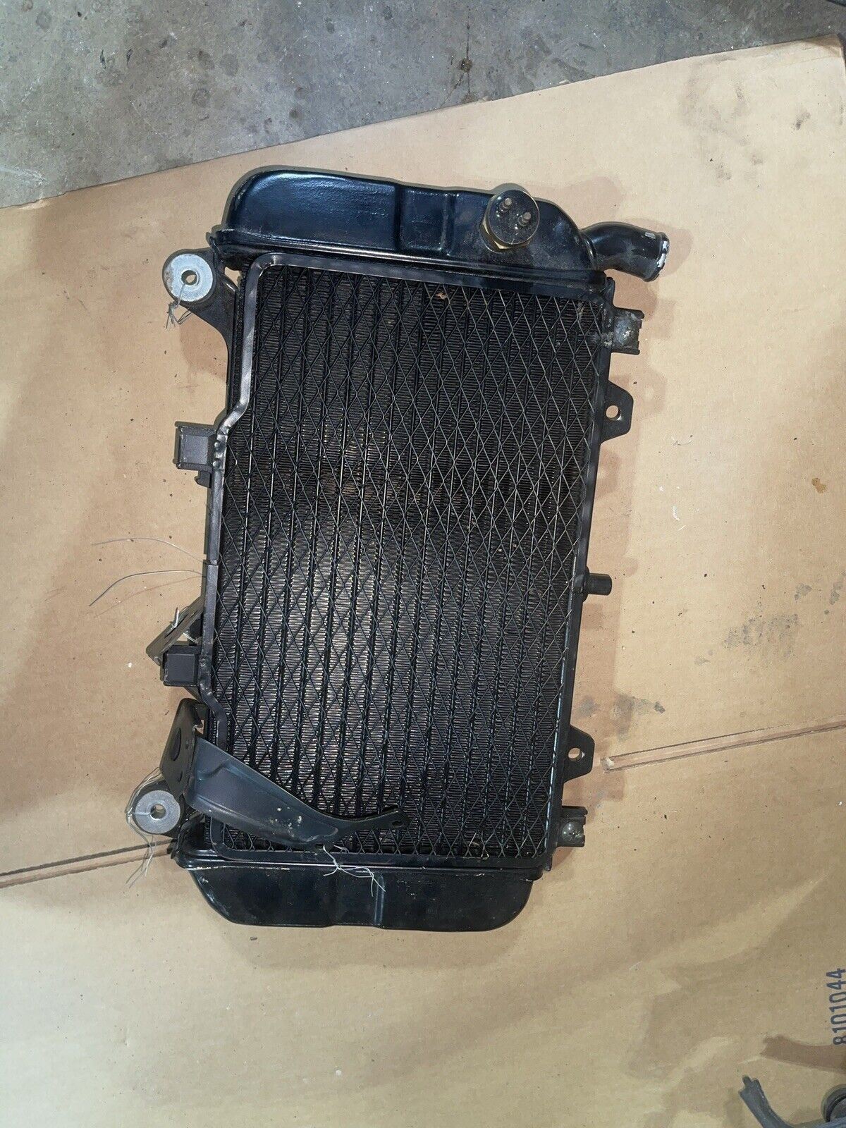 92 Kawasaki ZX6 ZX 6 600 ZX600 D Ninja Radiator