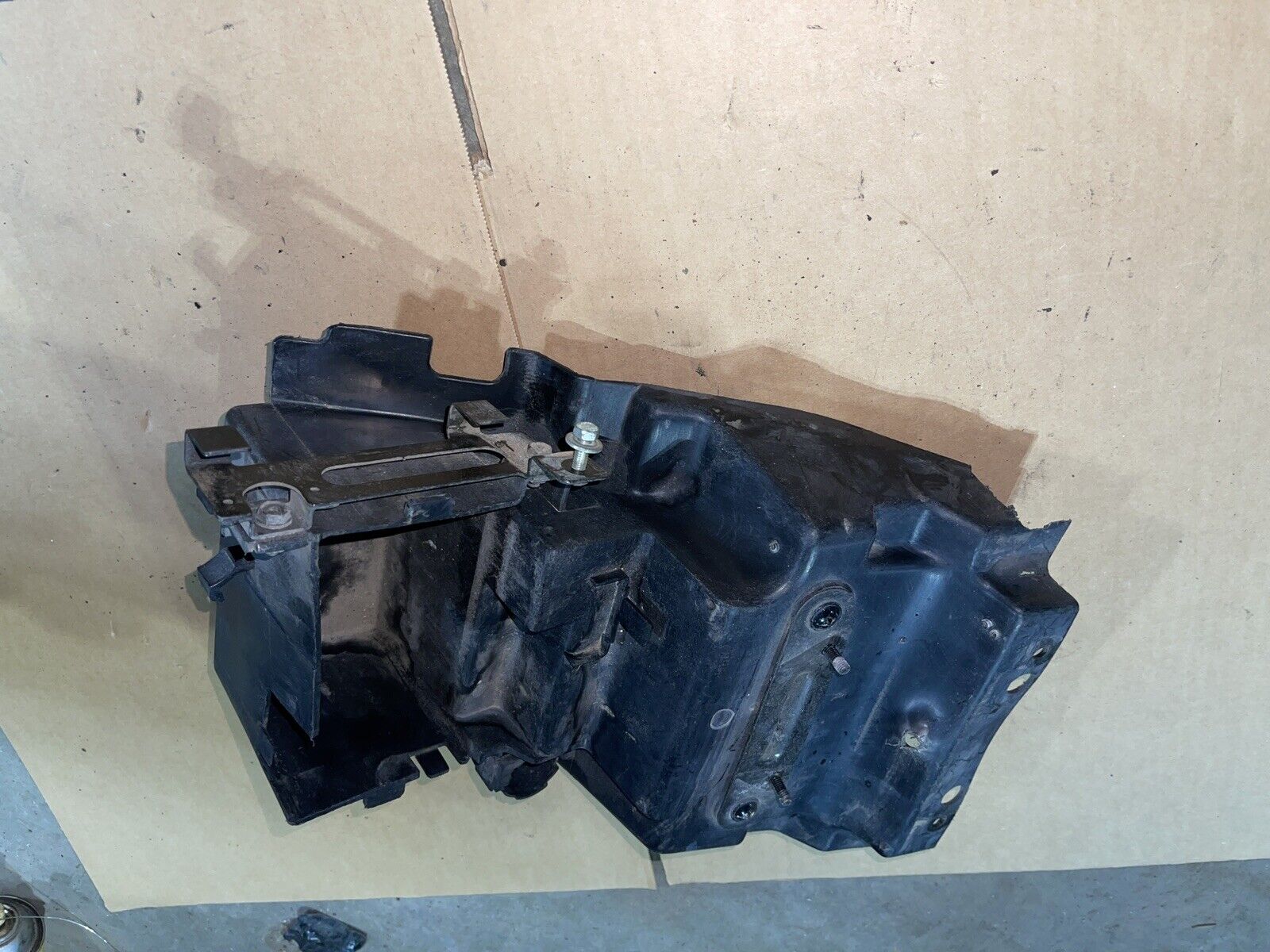 91 Kawasaki Zx 750 Battery Tray