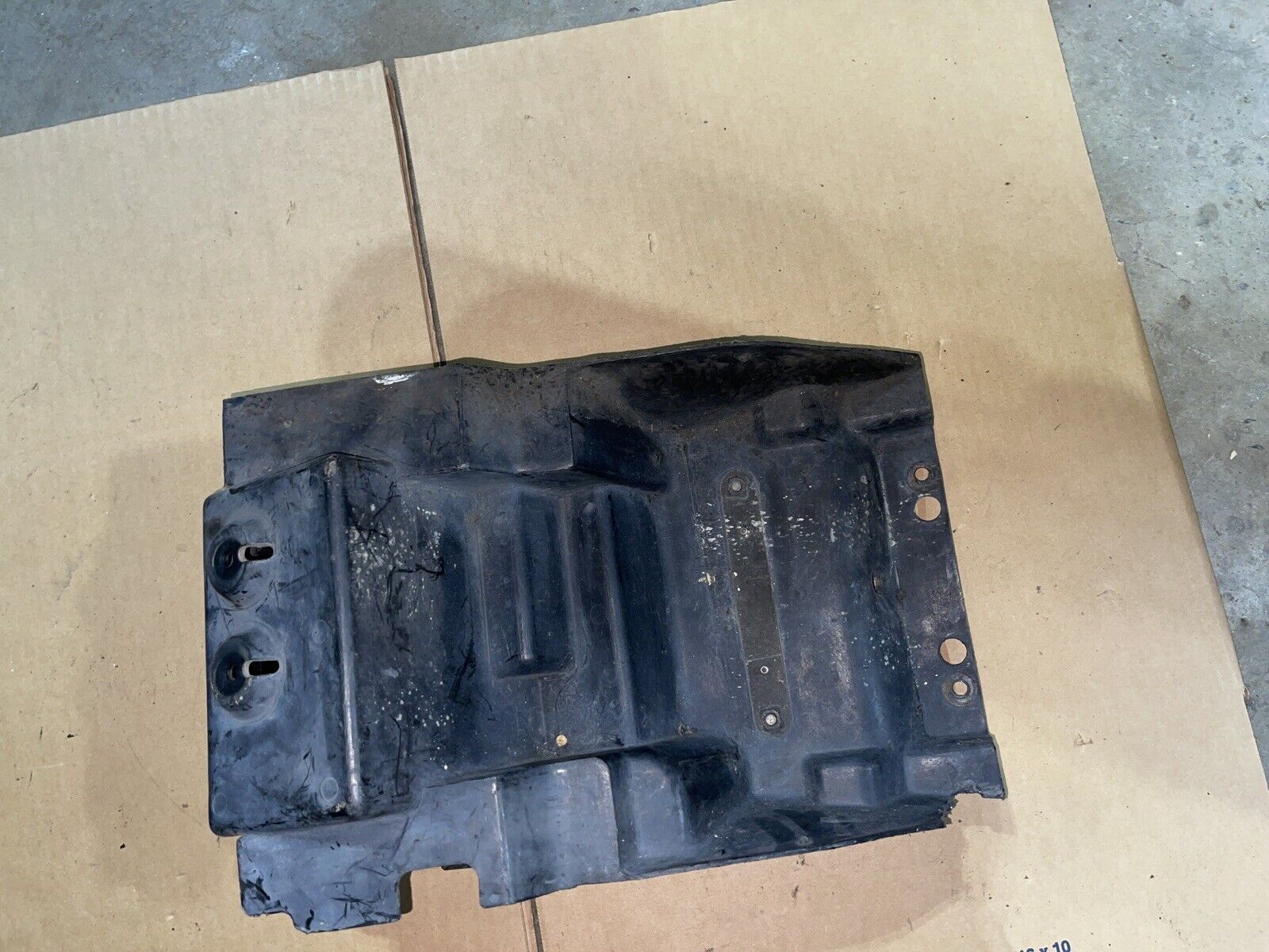 91 Kawasaki Zx 750 Battery Tray