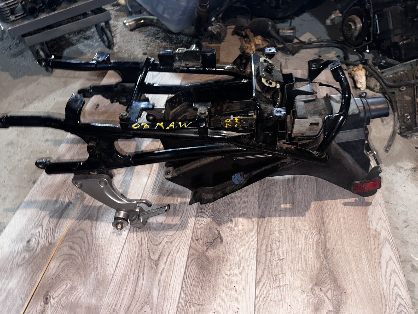 03 Kawasaki Zzr 1000 Rear Subframe