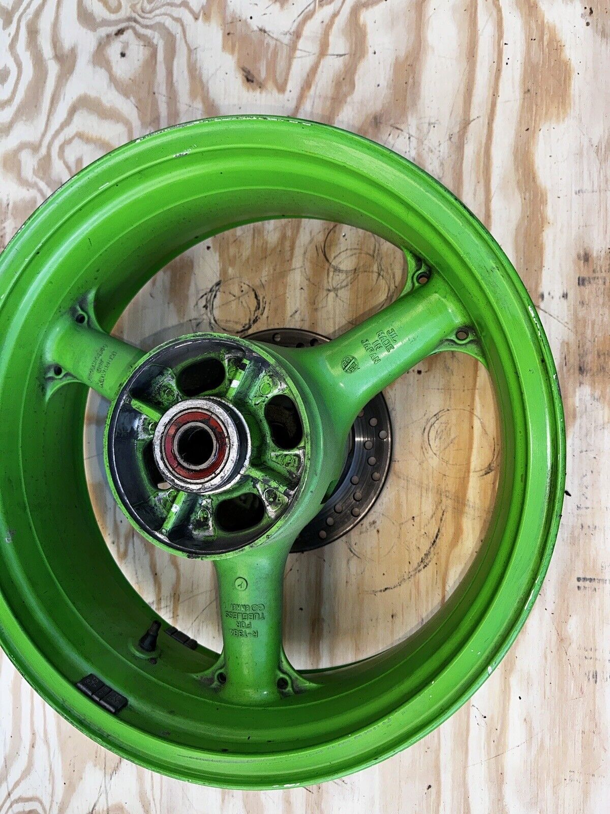 00 01 02 KAWASAKI NINJA ZX6R ZX 6R REAR WHEEL BACK RIM