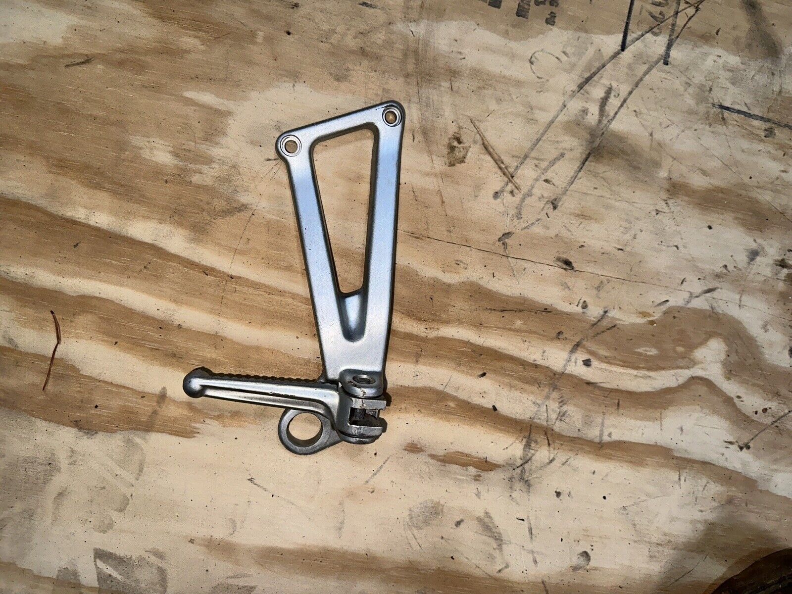 01 Ducati Supersport 750 750SS Right Rear Peg & Bracket